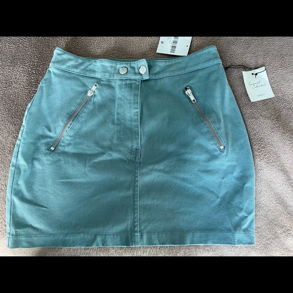 Short Skirt Forever 21 Seasonal Collection Small - Picture 2 of 3
